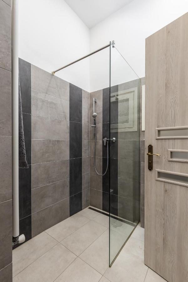 City Center Apartment With Balcony Budapeszt Zewnętrze zdjęcie